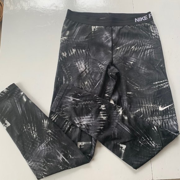 Nike Pants - Nike Pro Tights